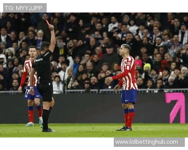 欧联杯精彩对决阿森纳与巴萨战成平局乌龙球引发全场热议与转会传闻