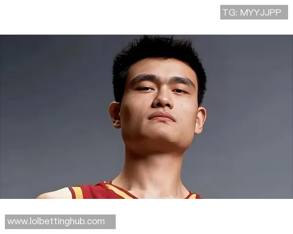 姚明展现成熟帅气风范成篮球界时尚标杆引领潮流新风尚