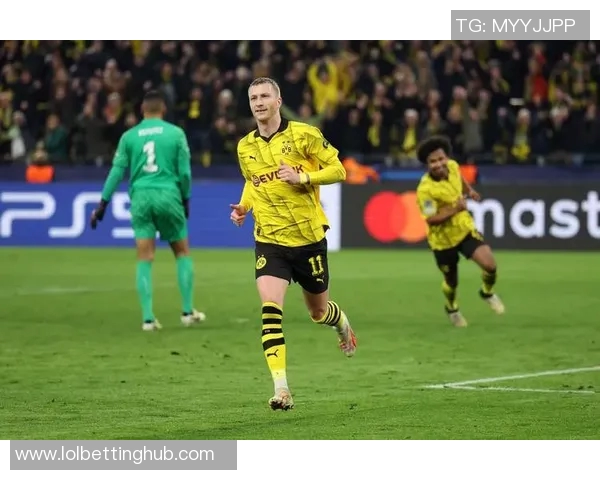 欧冠激战：多特蒙德5-0大胜里昂点球大战引发全场狂欢与转会传闻