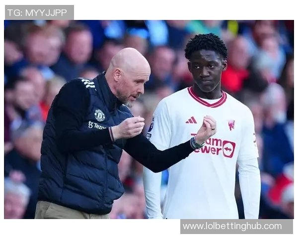 友谊赛精彩对决多特蒙德与曼联战成平局神扑瞬间引发全场热烈反响 友谊赛精彩对决多特蒙德与曼联战成平局神扑瞬间引发全场热烈反响