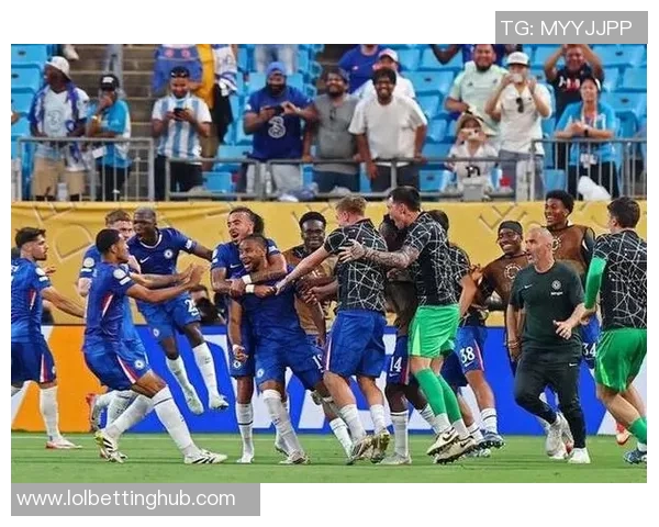 欧冠激战：利物浦大胜切尔西6-2赛场瞬间引发转会热议